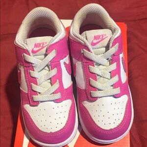 Nike Kids Sneakers in Pink and White